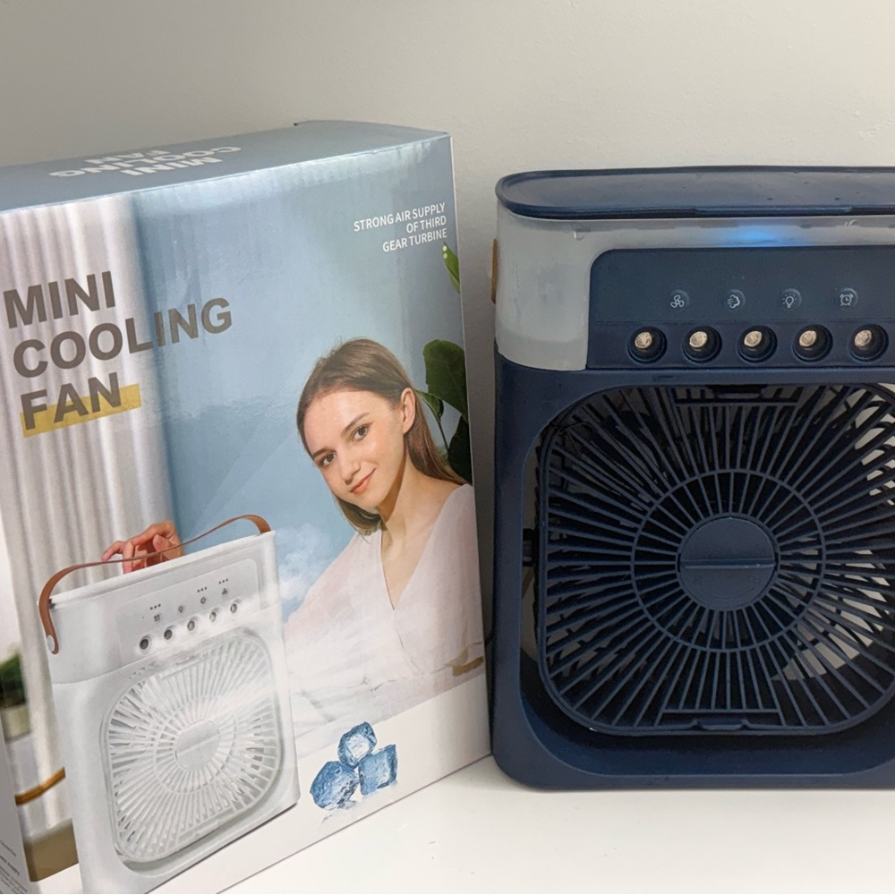 Mini Cooling Fan in Blue